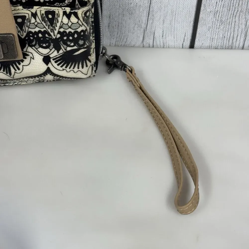 Sakroots Crossbody Wallet Wristlet Clutch Purse Peace Elephant Cream Black -Read
